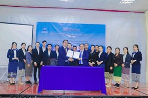 ຖວທ ໄຊສົມບູນ ຮ່ວມມືກັບ ທພລ ເບີກຈ່າຍເງິນເດືອນຜ່ານລະບົບທະນາຄານ