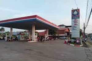 ຢ່າແຕກຕື່ນ! ພາກສ່ວນກ່ຽວຂ້ອງ ເລັ່ງໃຫ້ບໍລິສັດ ສະໜອງນ້ຳມັນກາຊວນໃຫ້ພຽງພໍກັບຄວາມຕ້ອງການ 