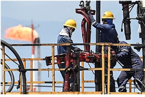 ລາຄານ້ຳມັນໃນຕະຫຼາດໂລກບັນລຸລະດັບສູງສຸດໃນຮອບ 4 ເດືອນ