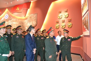 75 ປີ ໃຕ້ການນໍາພາ ເດັດຂາດ ໂດຍກົງ ແລະ ຮອບດ້ານ ຂອງພັກປະຊາຊົນປະຕິວັດລາວ “ສະພາບແວດລ້ອມກ່ອນການສ້າງຕັ້ງກອງທັບປະຊາຊົນລາວ”