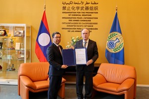 ທູດສປປ ລາວ ຍື່ນສານຕາຕັ້ງຕໍ່ ອົງການເກືອດຫ້າມອາວຸດເຄມີ 