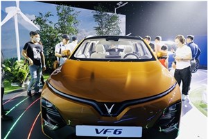 ວິນຟາດ ເປີດສາຂາຈຳໜ່າຍລົດໄຟຟ້າ 5 ແຫ່ງທຳອິດຢູ່ 4 ລັດຂອງ ອາເມຣິກາ