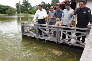 ເຈົ້າແຂວງສະຫວັນນະເຂດ ລົງຊຸກຍູ້ແຫຼ່ງທ່ອງທ່ຽວໜອງປາຝາ