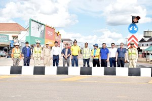 ສາມແຍກເຊໂນ ເປີດນຳໃຊ້ແລ່ນລົດທິດທາງດຽວ