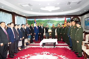 ຄະນະພັກ, ຄະນະນຳ ກຊສ ເຂົ້າອວຍພອນການນຳ ກະຊວງປ້ອງກັນປະເທດ