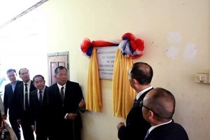 ເປີດປ້າຍຫ້ອງກະສິກໍາທັນສະໄໝສາກົນ ແລະ ອຸປະກອນປູກເນື້ອເຍື່ອ