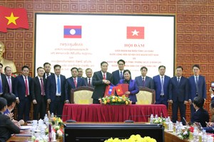 ຄະນະຜູ້ແທນຂັ້ນສູງ ສອງແຂວງພາກເໜືອ ພົບປະແລກປ່ຽນວົດຮຽນ ກັບ ແຂວງລາຍເຈົ່າ. 