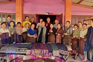 ເຈົ້າແຂວງບໍລິຄຳໄຊ ລົງຊຸກຍູ້ວຽກງານພັດທະນາຢູ່ເມືອງວຽງທອງ 