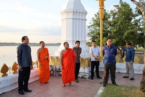 ເຈົ້າແຂວງຄໍາມ່ວນ ຊີ້ນໍາຂະແໜງການກ່ຽວຂ້ອງເລັ່ງບູລະນະປັບປຸງສະຖານທີ່ທ່ອງທ່ຽວ