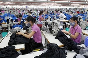 1 ພຶດສະພາ ເປັນວັນບຸນໃຫຍ່ຂອງຊົນຊັ້ນກຳມະກອນໃນທົ່ວໂລກ