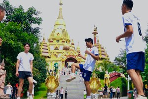 ກະຕໍ້ເປັນຂົວຕໍ່ລະຫວ່າງຊາວໜຸ່ມປະເທດຕ່າງໆ