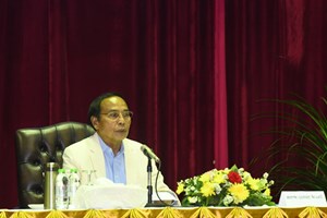 ທ່ານ ບຸນທອງ ຈິດມະນີ ເນັ້ນ 8 ບັນຫາເພື່ອເຮັດໃຫ້ວຽກງານກຳມະບານມີການຫັນປ່ຽນໃໝ່ຢ່າງຕັ້ງໜ້າ