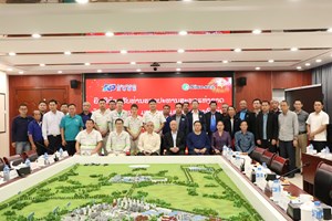 ຮອງປະທານ ສພຊ ເຄື່ອນໄຫວເຮັດວຽກຢູ່ບໍລິສັດ ຊີໂນ-ອາກຣີ ໂປຕາສ