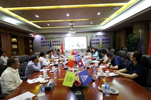 ອະດີດຮອງນາຍົກລັດຖະມົນຕີ ຢ້ຽມຢາມ ບໍລິສັດ ລາວຄາຍຢວນ ບໍ່ແຮ່ ຈໍາກັດ