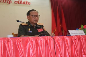 ກອງພັນໃຫຍ່ 502 ເຊື່ອມຊຶມເອກະສານ 4 ບົດຂອງພັກ