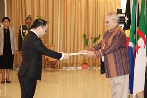 ທູດລາວ ຍື່ນສານຕາຕັ້ງຕໍ່ ປະທານາທິບໍດີ ຕີມໍ-ແລັດສະເຕ