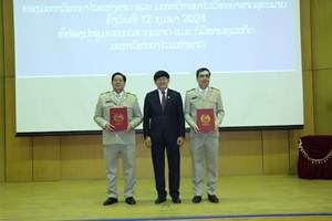 ມຊ ມອບ-ຮັບຕຳແໜ່ງວິຊາການຄູ