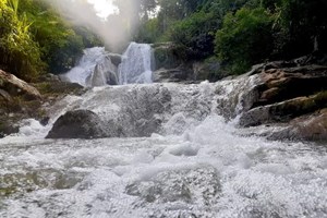 ຫຼວງນໍ້າທາ ເອັາໃຈໃສ່ພັດທະນາສະຖານທີ່ທ່ອງທ່ຽວ ຢູ່ເມືອງຫຼາ