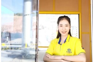 ດອກໄມ້ມິດຕະພາບລາວ-ຈີນ ພວມເບັ່ງບານລຽບຕາມທາງລົດໄຟລາວ-ຈີນ