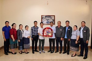 ໜັງສືພິມ ປະຊາຊົນ ອວຍພອນ ໜັງສືພິມ ເຍິນເຢິນ ໂອກາດປີໃໝ່ຫວຽດນາມ