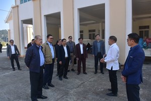 ຮອງນາຍົກລັດຖະມົນ ຢ້ຽມຢາມ ແລະ ຊຸກຍູ້ວຽກງານ ຢູ່ແຂວງຫົວພັນ