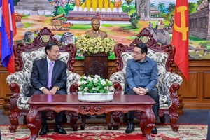 ເຈົ້າແຂວງຈຳປາສັກ ຕ້ອນຮັບຮອງລັດຖະມົນຕີ ກະຊວງຖວທ