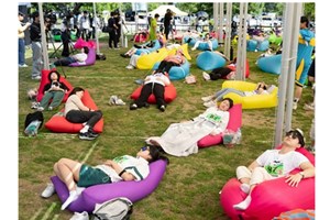 ສ ເກົາຫຼີຈັດການແຂ່ງຂັນນອນຫຼັບເພື່ອສ້າງຄວາມຮັບຮູ້ກ່ຽວກັບການພັກຜ່ອນ