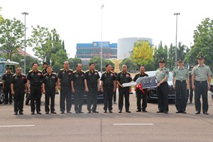 ລັດຖະບານຈີນມອບລົດ 79 ຄັນໃຫ້ກະຊວງປ້ອງກັນປະເທດ ນຳໃຊ້ໃນການເປັນປະທານອາຊຽນ 2024