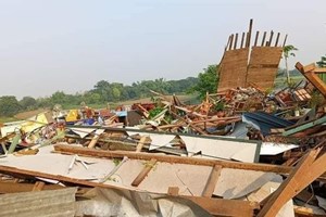 ລົມພາຍຸພັດເຂົ້າເມືອງທຸລະຄົມ ໄດ້ຮັບຜົນເສຍຫາຍຫຼາຍຈຸດ