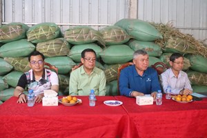 ເຈົ້າແຂວງຜົ້ງສາລີ ລົງຊຸກຍູ້ສົ່ງເສີມການພັດທະນາເສດຖະກິດ-ສັງຄົມ ບໍລິສັດ ພູຜາໄພສານການຄ້າ.