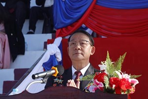 ໂຮມຊຸມນຸມ ສະຫຼອງວັນສ້າງຕັ້ງແຂວງໄຊສົມບູນ ຄົບຮອບ 10 ປີ