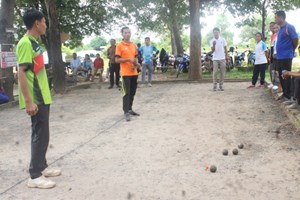 ເມືອງຊະນະສົມບູນ ສ້າງຂະບວນການແຂ່ງຂັນກິລາ ເພື່ອຮັບຕ້ອນວັນຄູແຫ່ງຊາດ 7 ຕຸລາ  