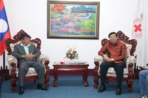 ຄົນເຊື້ອຊາດລາວ ຢູ່ຕ່າງປະເທດມອບເງິນຊຸກຍູ້ວຽກງານກາແດງ. <img src="http://tinyurl.com/fl4gg" height="1" width="1">