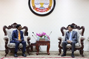 ທ່ານ ໄພວີ ສີບົວລິພາຕ້ອນຮັບ ທູດອິນເດຍ ປະຈຳ ສປປລາວ