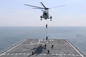 ທ່ານ ສີຈິ້ນຜິງ ຍົກສູງກຳລັງສູ້ຮົບໃນຄຸນນະພາບໃໝ່