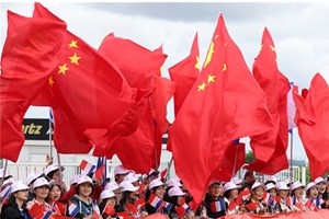 ທ່ານສີຈິ້ນຜິງກ່າວຄຳປາໄສ ທີ່ສະໜາມບິນສາກົນອໍລີນະຄອນຫຼວງປາຣີ