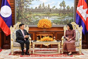 ປະທານປະເທດ ແຫ່ງ ສປປ ລາວ ພົບປະກັບ ປະທານສະພາແຫ່ງຊາດ ແຫ່ງ ຣາຊະອານາຈັກກຳປູເຈຍ