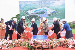 ວາງປ້າຍສີລາຈາລຶກ ກໍ່ສ້າງໂຮງງານຂ້າສັດ ແລະ ແປຮູບຜະລິດຕະພັນຊີ້ນງົວ