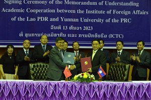 ສະຖາບັນການຕ່າງປະເທດ-ມະຫາວິທະຍາໄລ ຢູນນານລົງນາມຮ່ວມມືດ້ານວິຊາການ