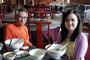 ທ່ຽວແຂວງຢຸນນານ ເລີ່ມຈາກການຢ້ຽມຢາມບ້ານເກີດຂອງ ທ່ານເຈິ້ງເຫີ