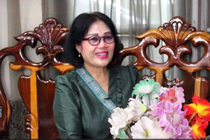 ພັນໂທນາງ ທອງຍົດ ນັນທະລັງສີ ສິລະປິນແຫ່ງຊາດ ທີ່ມີນໍ້າສຽງເປັນເອກະລັກສະເພາະ ສ້າງຊື່ສຽງໂດ່ງດັງໃຫ້ແກ່ກອງທັບປະຊາຊົນລາວ