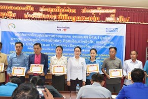 ເມືອງສາລະວັນ ຮັບຮອງເອົາ 8 ບ້ານ ແລະ 1 ຊຸມຊົນ ຢຸດຕິການຖ່າຍຊະຊາຍ