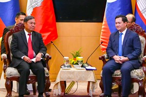 ນາຍົກລັດຖະມົນຕີ ກໍາປູເຈຍ ຕ້ອນຮັບ ປະທານສະມາຄົມມິດຕະພາບ ລາວ-ກໍາປູເຈຍ ຂັ້ນສູນກາງເຂົ້າຢ້ຽມຂ່ຳນັບ