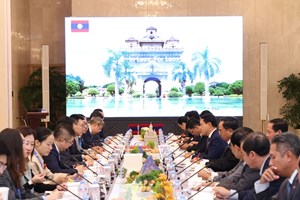 ທ່ານຮອງນາຍົກລັດຖະມົນຕີ ລັດຖະມົນຕີກະຊວງການຕ່າງປະເທດ ແຫ່ງ ສປປ ລາວ ຢ້ຽມຢາມບໍລິສັດຫົວເຫວີຍແລະເຊື່ອໝັ້ນວ່າຫົວເຫວີຍຈະມີສ່ວນຮ່ວມຢ່າງເລິກເຊິ່ງຕໍ່ການຫັນເປັນດີຈີຕອນແລະເພີ່ມທະວີການຮ່ວມມືກັບລັດຖະບານລາວ