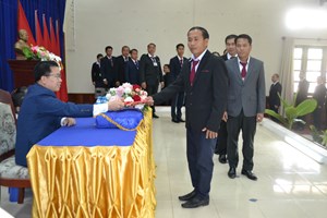 ສະຫວັນນະເຂດສໍາເລັດຊຸດຮຽນການເມືອງ-ການປົກຄອງ ຂັ້ນກາງຮຸ່ນທີ III  