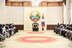 ນາຍົກລັດຖະມົນຕີ ໃຫ້ກຽດຕ້ອນຮັບ ອາສາສະໝັກຍີ່ປຸ່ນ