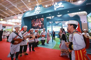 ສະບາຍດີ! ຈີນ” ງານຕະຫຼາດນັດການຄ້າການທ່ອງທ່ຽວສາກົນຈີນ ປີ 2023 ໄດ້ເປີດສາກ!