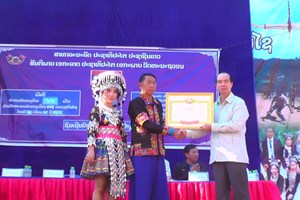 ເມືອງແບງ ປະກາດຮັບຮອງບ້ານໂພໄຊ ເປັນບ້ານວັດທະນະທຳໃໝ່