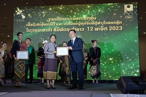 ອາຊີ-ໂປຕາສ ສາກົນ ປະກອບສ່ວນເງິນ 300 ລ້ານກີບ ເພື່ອການກຸສົນ ຊ່ວຍເຫຼືອແມ່ຍິງ ແລະ ເດັກນ້ອຍ ເຂດຫ່າງໄກຊອກຫຼີກ