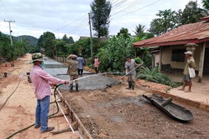 ທ່າພະບາດສືບຕໍ່ກໍ່ສ້າງຮາກຖານການເມືອງ